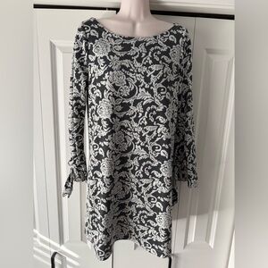 Loft gray ivory brocade flare sleeve dress SP small petite
